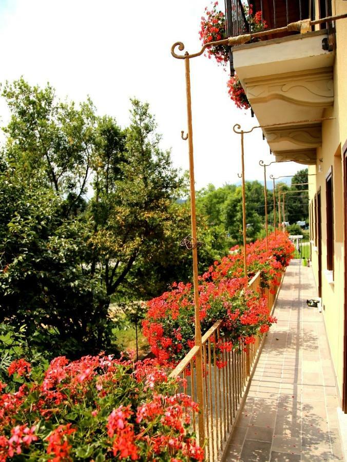 La Bella Dormiente B&B Castellamonte Eksteriør billede